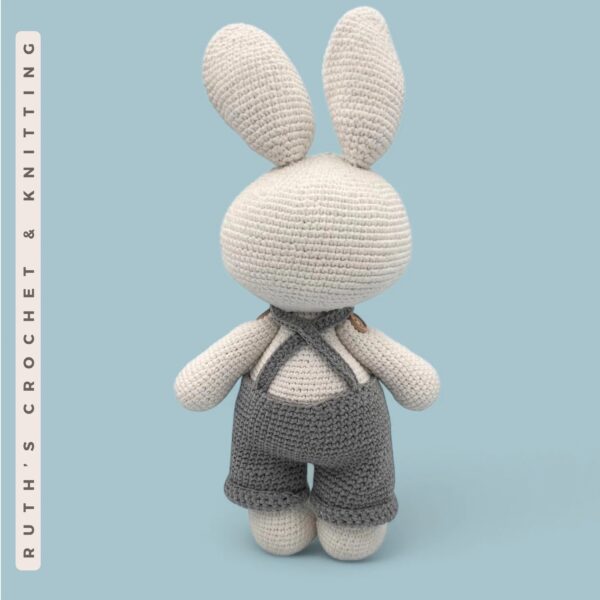 Conejo de Pascua Rosado de Crochet con Overoles | Albi - Imagen 6