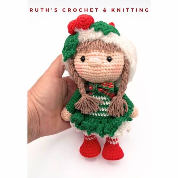 Amigurumi Niña Gnomo Navideño Hecha a Mano - Imagen 3