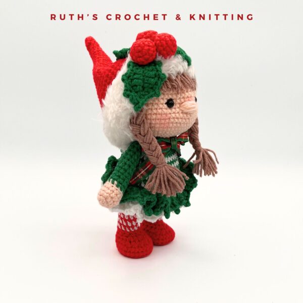 Amigurumi Niña Gnomo Navideño Hecha a Mano - Imagen 4