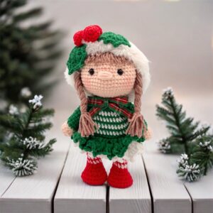 Amigurumi Niña Gnomo Navideño Hecha a Mano