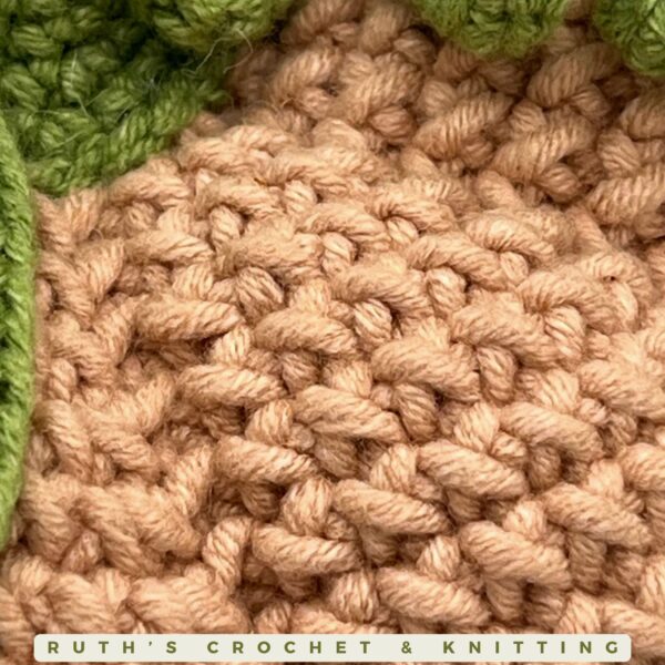 Calabaza Otoñal Beige Hecha a Mano para Mesa - Imagen 4
