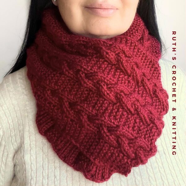 Knitted Scarf with Braids - Image 4