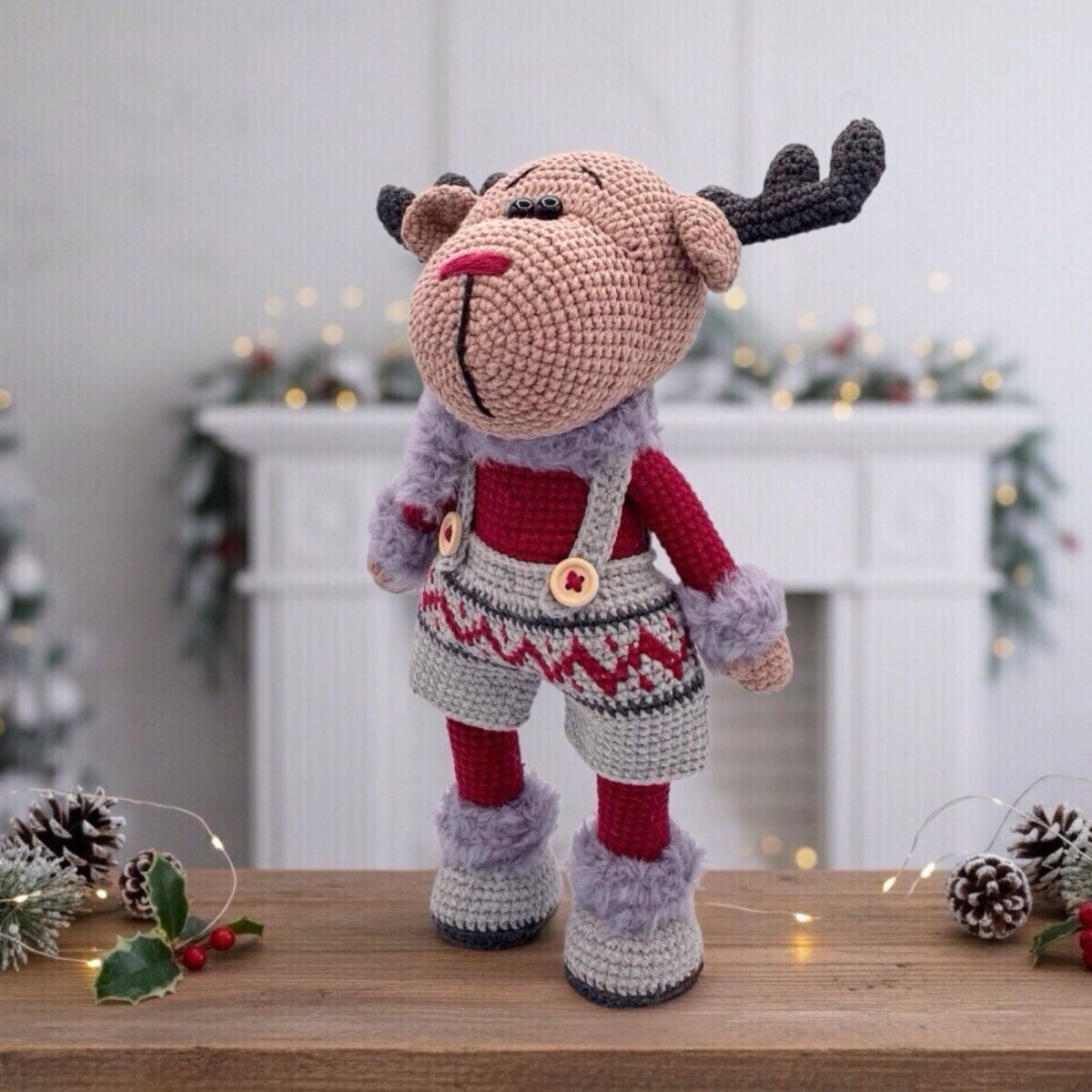 Amigurumi Reno Navideño de Crochet – 28 cm / 11 in – Pareja o Individual (Niño y Niña) – Mezcla de Algodón – Adorno nórdico de navidad - Imagen 4