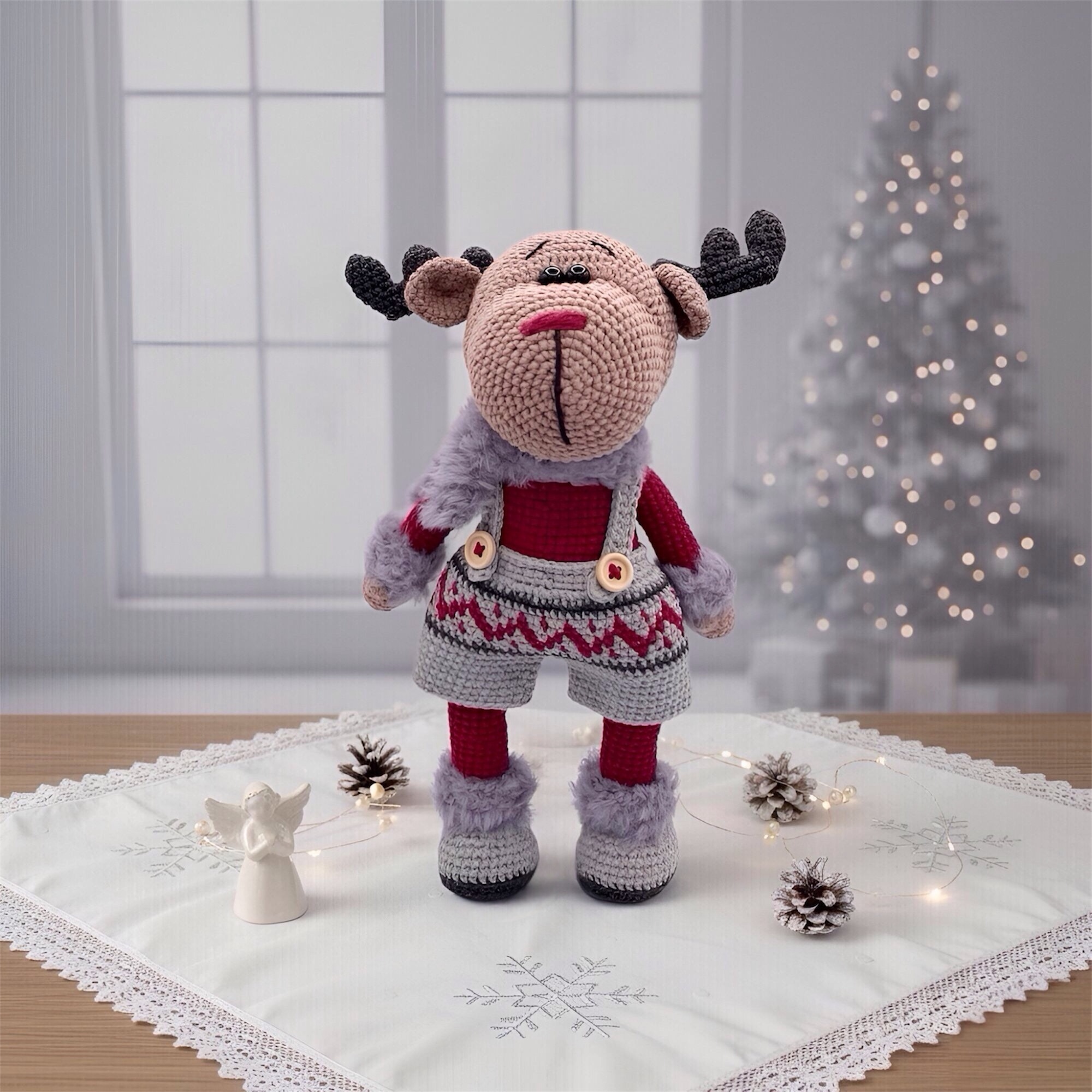 Amigurumi Reno Niño de Crochet – 28 cm / 11 in – Mezcla de Algodón – Adorno nórdico de navidad - Imagen 4