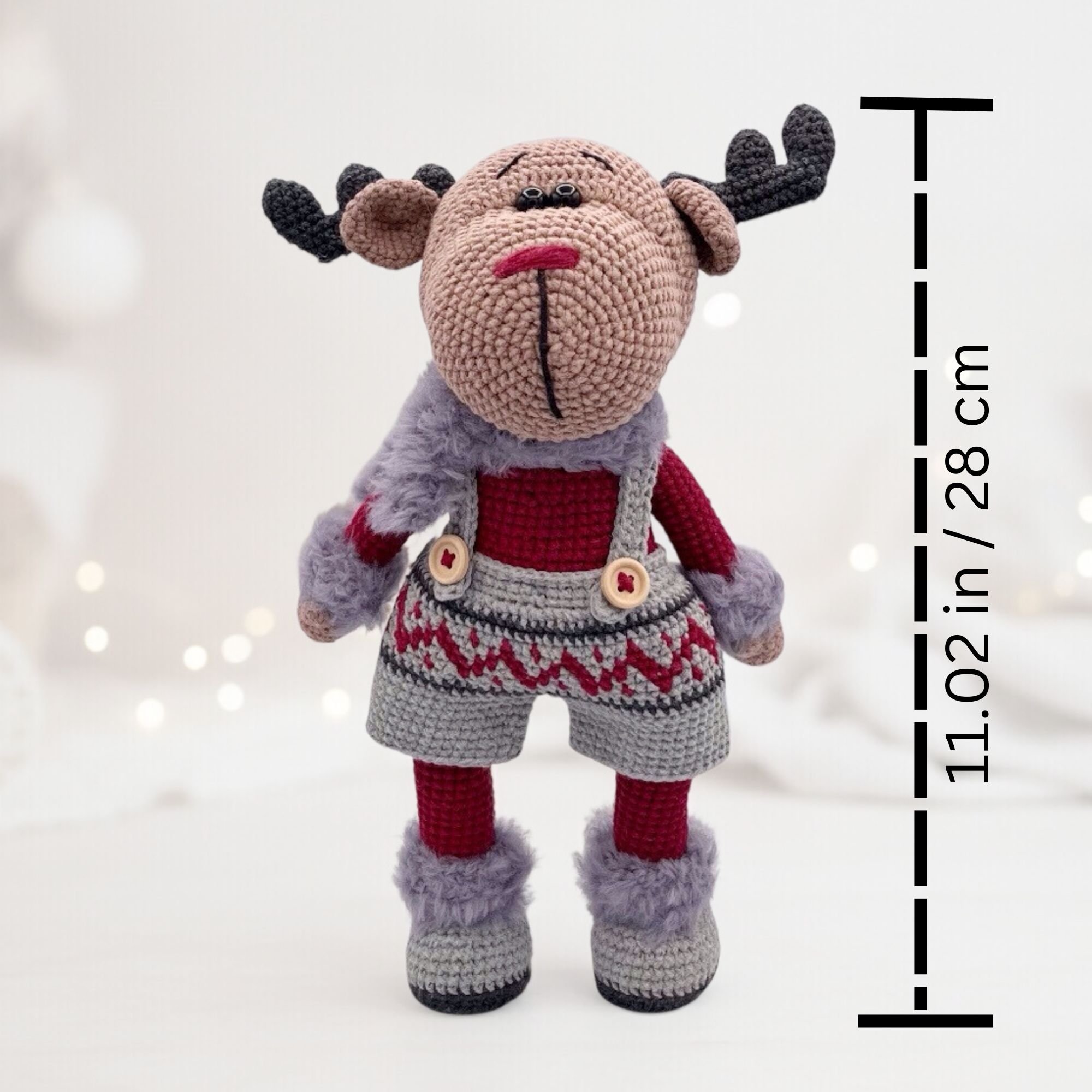 Amigurumi Reno Niño de Crochet – 28 cm / 11 in – Mezcla de Algodón – Adorno nórdico de navidad - Imagen 6