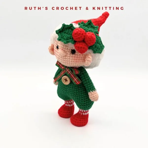 Handmade Crochet Christmas Gnome Boy – Amigurumi Plush Gift for Kids – Holiday & Winter Shelf Decor - Image 10