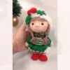 Gnomo navideño niña tejido a crochet – Amigurumi decorativo hecho a mano (8.5” / 21.6 cm). - Imagen 6