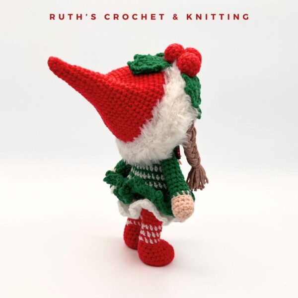 Gnomo Navideño Niña Tejida en Crochet – Adorable Peluche Amigurumi – Decoración de Invierno para el Hogar en las Fiestas – Regalo Suave para Niños y Adultos - Imagen 6