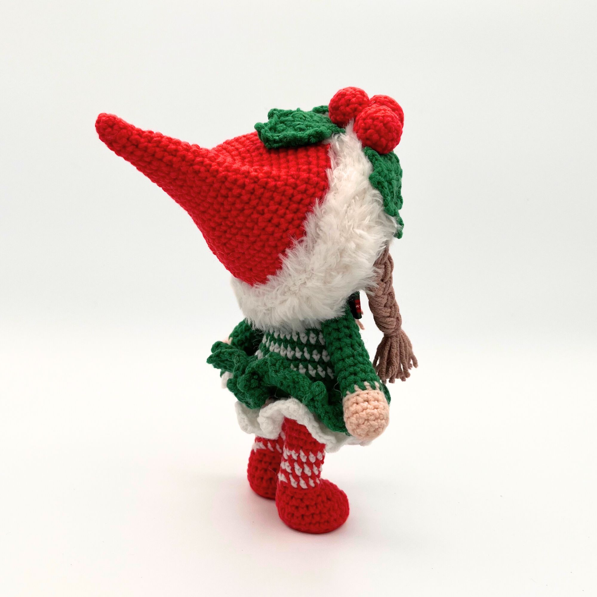 Pequeña Elfo niña de navidad de crochet – 21.6 cm / 8.5 in – Mezcla de Algodón y acrílico – Decoración navideña hecha a mano - Imagen 12